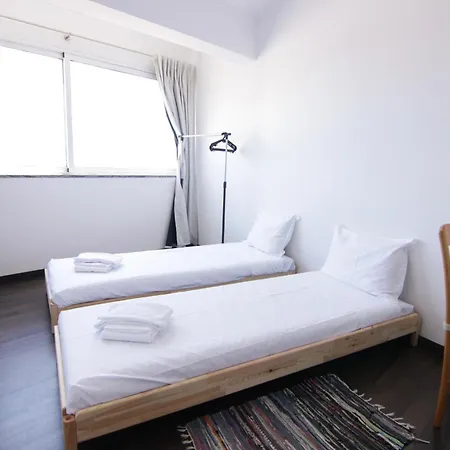 Charming 2-bedroom Flat In Downtown *