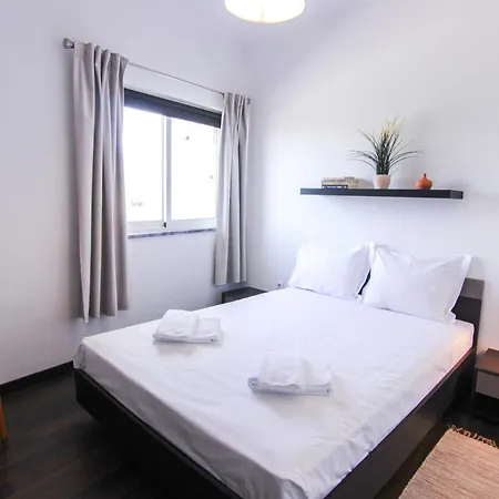 Daire Charming 2-bedroom Flat In Downtown Faro