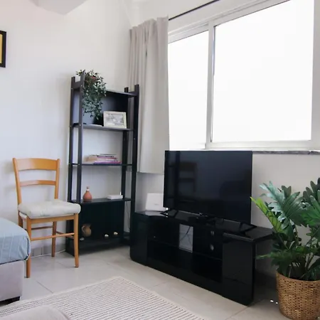 Charming 2-bedroom Flat In Downtown * Faro