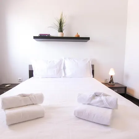 Charming 2-bedroom Flat In Downtown *