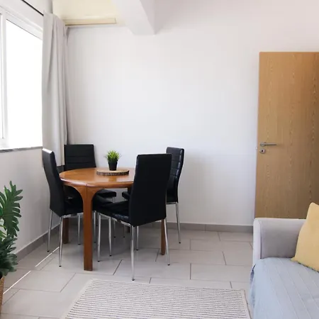 Charming 2-bedroom Flat In Downtown Apartment Faro