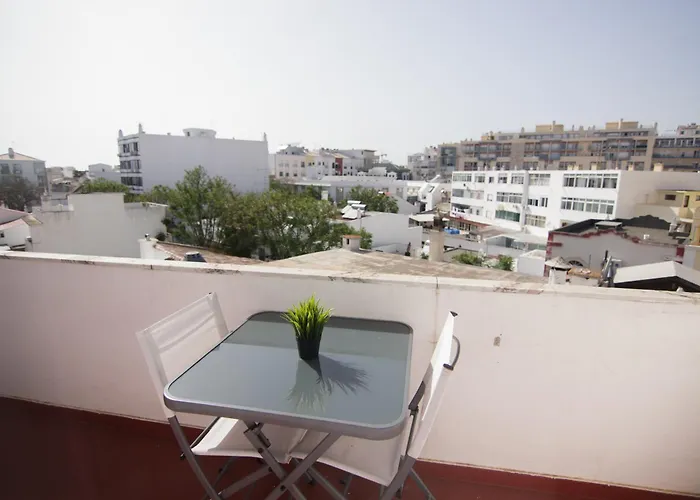 Charming 2-bedroom Flat In Downtown Appartamento *